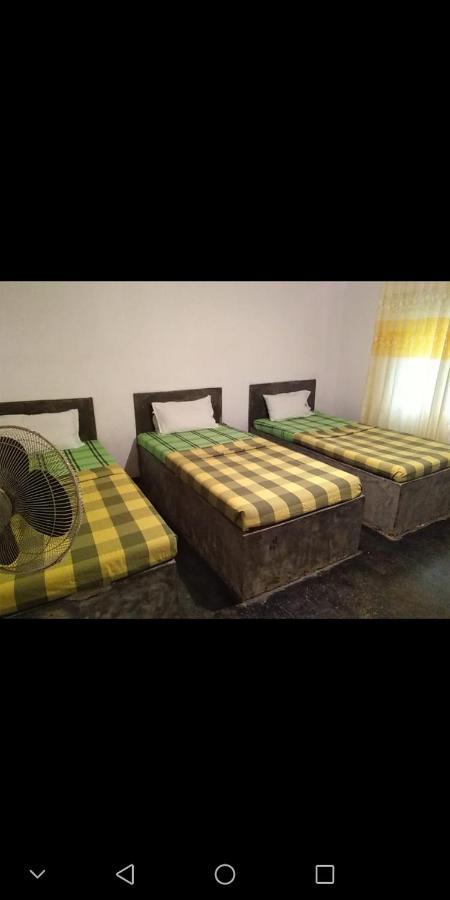 Sinharaja Hostel 114 Деніяя Екстер'єр фото