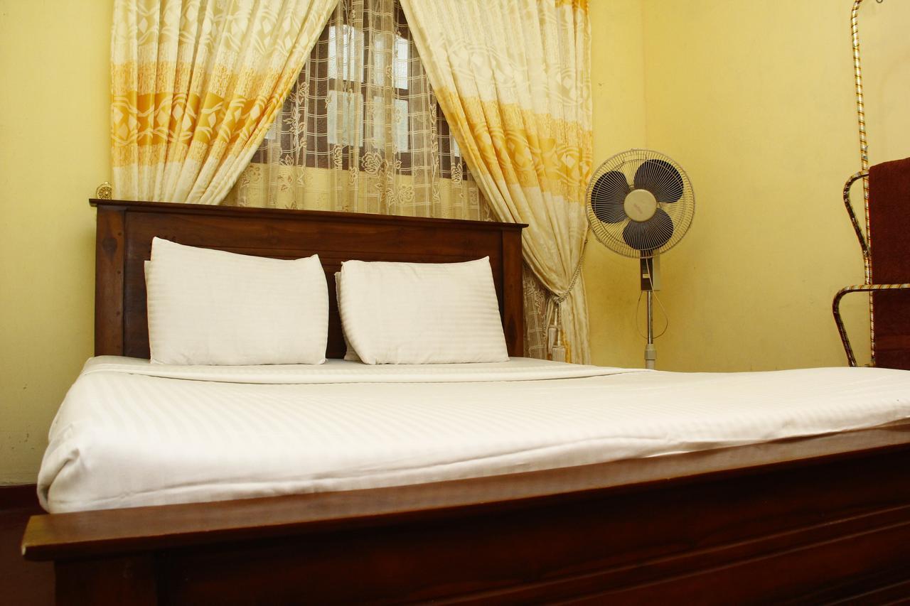 Sinharaja Hostel 114 Деніяя Екстер'єр фото